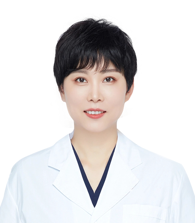 邝颖华/美丽焦点美容皮肤中心副院长